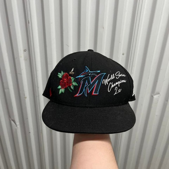 Miami marlins embroidered fitted‎ hat - Picture 1 of 5